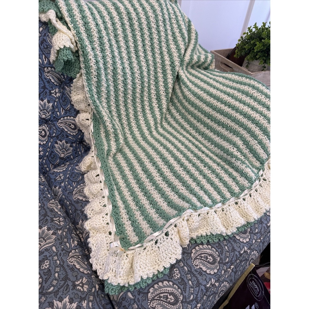 New Large Mint‎ Green & Cream Hand Crocheted Baby Afghan/Blanket 36" X 50"